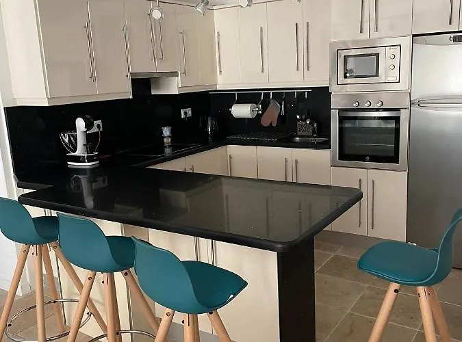 Apartment Luxurious, Confy & Sunny In The Hearth Of Puerto Banus Marina