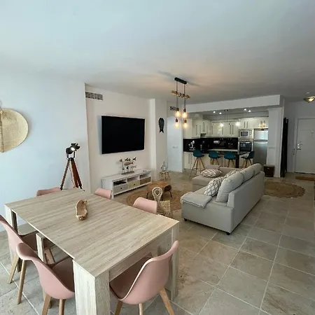 Apartment Luxurious, Confy & Sunny In The Hearth Of Puerto Banus Marina *